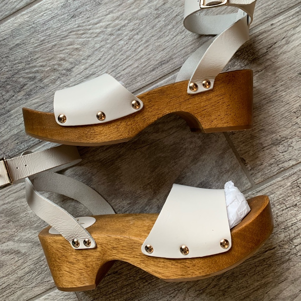 Wooden 70’s Style Lulu’s Clog Sandal